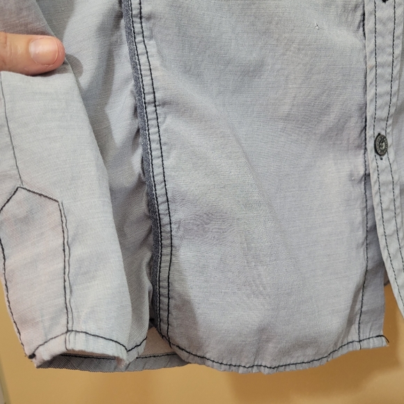 VARIOUS ATISTS,MENS LIGHT GREY DISTRESSED button-down short sleeve shirt XL - Picture 3 of 8